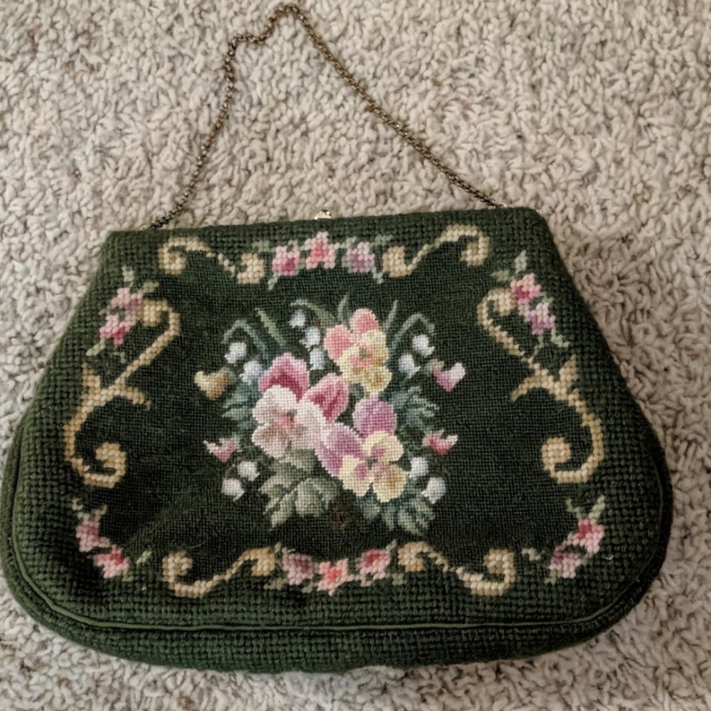Vintage Maud Hundley embroidered purse